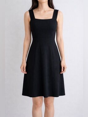 NWT Tahari Black Sleeveless Dress Square‎ Neck w/ Pockets Size 8 Elegant Flowy